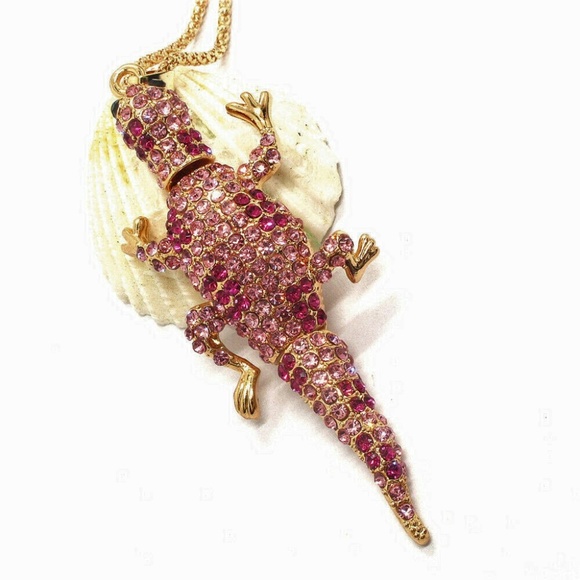 Lirrio's Closet Jewelry - Pink Rhinestone Lizard NWT-